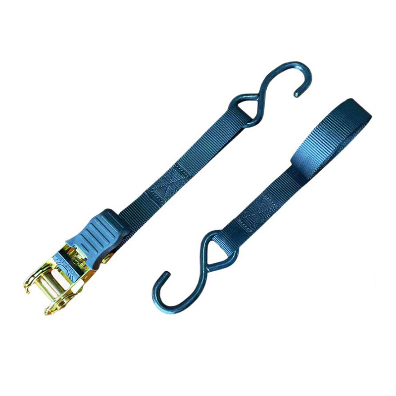 Correa de trinquete con mango para pulgar multicolor de 1'' x 15' con ganchos en forma de S recubiertos de vinilo